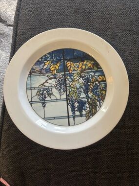 Vintage 1982 “Wisteria” The Treasures of Tiffany Limited Edition Collector Plate